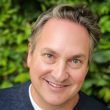 Jacques Fox's Instagram, Twitter & Facebook