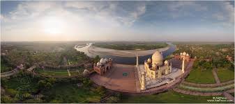 One Of The Cool Places To Go For A Vacation Taj Mahal Mosque Mausoleum Located In Indian City Of Agr Tour Around The World Taj Mahal India Tour Packages