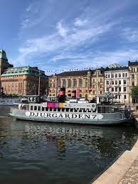 Последние твиты от kungliga djurgården (@kungldjurgarden). In July Free Boat Tour To Djurgarden Island In Stockholm Sweetsweden