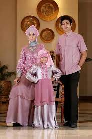 See more of pakaian couple online on facebook. Dusty Pink Couple Couple Fashion Di 2019 Baju Muslim Muslim Dan Pesta