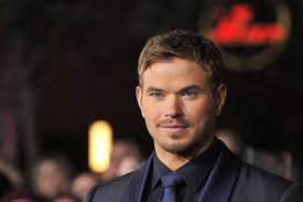 Kellan Lutz Hangs with Wilmer Valderrama at Tao