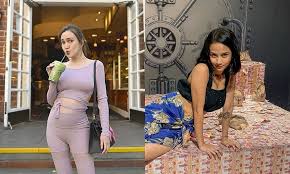 Poto cewe pake baju ketat. Berkeringat Pakai Baju Ketat Vanessa Angel Dan Shandy Aulia Cuek Tanpa Makeup Saat Olahraga