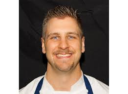 Gerald L. Ford receives Distinguished Alumni Award at HFC commencement