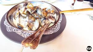 Le Duc Restaurant De Fruits De Mer A Paris Restaurant Fruit De Mer Restaurant Paris Restaurant