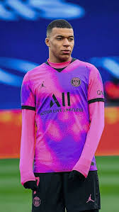 Junior neymar has a total of 5 asssists, 31 key passes (these are passes leading to a shot on goal) and he created a total of 36 chances. 46 Mbappe Ideen In 2021 Fussball Fussballbilder Fussball Hintergrund