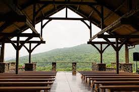 Chattanooga Outdoor Wedding Venue Debarge Winery Wedding Moncrief Photography This Would Be A Gr Outdoor Wedding Venues Outdoor Wedding Rustic Wedding Venues