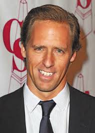 d o w n t o n T O M I D T O W N