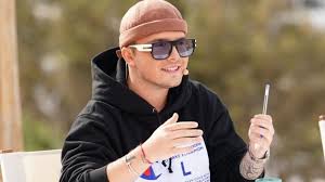 Narodila se v berlíně do rodiny barbary ann kelly a daniela jerome kellyho jako sedmá z jejich společných dětí. Mike Singer Verrat So Hat Sich Michael Wendler Am Dsds Set Verandert News De