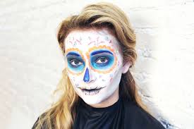 Skull, or calavera, makeup is an obvious choice for halloween, since día de muertos (aka día de los muertos or simply day of the dead) starts on the very same day, oct. Sugar Skull Makeup An Easy Tutorial For Day Of The Dead Glamour