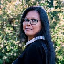 Sharon Steffens's Instagram, Twitter & Facebook