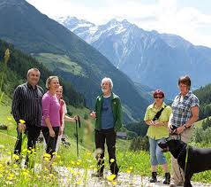 80 dreitausender, 164 almen, 850km wanderwege und 4 skigebiete erwarten sie sommer wie winter, frühling wie herbst im urlaub im ahrntal. Gefuhrte Wanderungen Im Tauferer Ahrntal Hotel Steinhauswirt