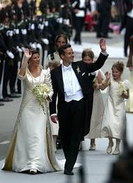 However, he lured in the chains of controversies. Royale Hochzeitskleider Konigliche Hochzeitskleider Hochzeitskleid Beruhmte Hochzeitskleider