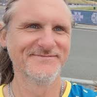 30+ "Robert Lindblom" profiles