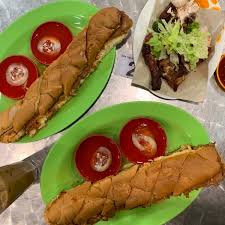 Apa kata kalau anda buat roti john sedap menjilat jari, dengan resepi roti john sedap dan lazat daripada ‎tengku roselyza raja muhammad‎ di laman facebook yang telah kami suntingkan dengan kemas untuk anda. Fotos Bei Restoren Barkat Roti John Asli Dan Ayam Golek 29 Tipps Von 1369 Besucher