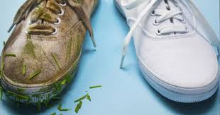 Çamaşırlarınızın kat yerlerinde oluşan sarı lekeleri yok etmek için, çiğ sütle ıslatıp, güneşte kuruttuktan sonra etiketler: Sararan Ayakkabi Kenari Ve Tabani Beyazlatma Tavsiyeleri Kizlarsoruyor