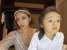 Jessica folcker, a swedish singer known by the mononym jessica. Jessica Iskandar Tampak Makin Kurus Sampai Tulang Kelihatan