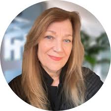 Gail Purvis's Instagram, Twitter & Facebook