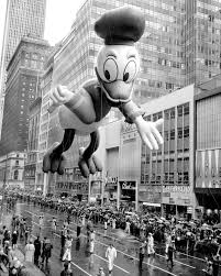 Have a wonderful and happy thanksgiving 2020 everyone! Donald Duck Ballon During Macy S Thanksgiving Day Parade 1940 Dragonutopia
