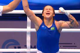 Jun 30, 2021 · além de keno marley e bia ferreira, o brasil será representado nos jogos pelos pugilistas abner teixeira (91kg), graziele jesus (51kg), hebert souza (75kg), jucielen romeu (57kg), e wanderson de. Brasileira Bia Ferreira Vence Chinesa E E Campea Mundial De Boxe Veja