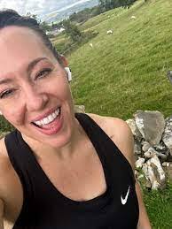 Carol Bettencourt's Instagram, Twitter & Facebook