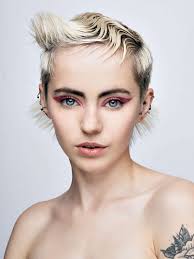 Caitlin Ford, icono de superación