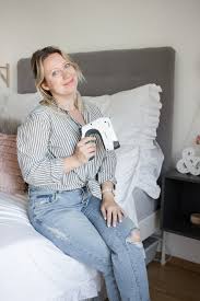 Diy bauen kopfteil bett malm ikea hack eve mattress von kopfteil bett selber machen ikea bild. Diy Kopfteil Fur S Bett Aus Samt Im Chesterfield Look Alexandra Winzer