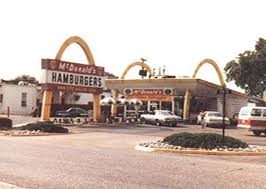 Old Mcdonalds On 16th Street Next To The Old Tuscaloosa High School Now Central High School Tuscaloosa Tuscaloosa Alabama Southern Life
