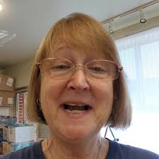 Sometimes all I need is a quick finish using leftover pieces, parts, hunks  and chunks! 🤗🧵✂️, #quiltville #bonniekhunter #quilter #quilt #quilting