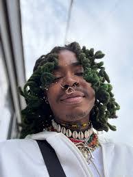 Edgar Mollinedo's Instagram, Twitter & Facebook