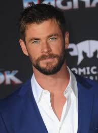 He is the middle child in the family. Chris Hemsworth Etopia Wiki Fandom