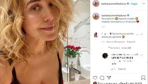 Le parole piene di dolore di mamma maria colpiscono profondamente barbara d'urso che resta senza parole, poi promette: Barbara D Urso Bellissima A 62 Anni La Foto Senza Trucco Su Instagram Dilei