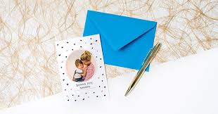 Cette vidéo est dédiée à toutes les mamans !nous allons te montrer comment créer tes propres cartes de fête des mères ! Carte Fete Des Meres Personnalisez Votre Petit Mot Avec Une Carte Photo Originale