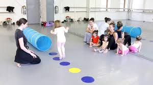 4 Tips To Stay Healthy For Ballet Class Aula De Bale Ballet Infantil Aula De Ballet