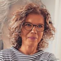 15800+ "Margret 👸👜" profiles