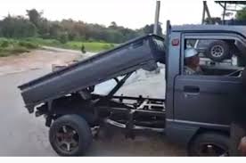 Gambar mobil angkot jadi pick up modif. Pikap Suzuki Carry Lawas Pasang Bak Hidrolis Jadi Praktis Nih Gridoto Com