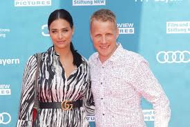 He has been married to amira since october 19, 2019. Amira Aly Freundin Von Oliver Pocher Spricht Uber Schwierige Jugend Gala De