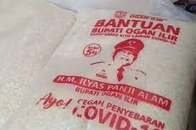 Bahan menggunakan stiker orajet/ritrama dengan tambahan laminasi (daya tahan warna tidak cepat pudar, cairan2 keras(kit,bensin) tidak akan berpengaruh terhadap warna stiker). Saat Foto Kepala Daerah Di Kemasan Bansos Kampaye Terselubung Yang Dapat Dipidanakan Halaman All Kompas Com