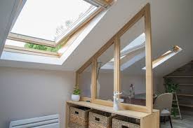 Bureau Combles Grenier Blanc Beige Naturel Bois Zen Nature Deco Chambre Sous Pente Amenagement Combles Chambre Deco Chambre Mansardee