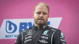 Bottas blossomed at the silver arrows in 2017, unleashing his pace to clock up personal pole positions and victories as well as a team championship for the . Formel 1 Alfa Romeo Buhlt Um Mercedes Pilot Valtteri Bottas Eurosport