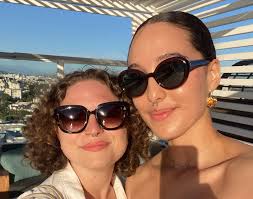 Daisy Friedman (@daisyfriedman_) · Instagram photos and Reels