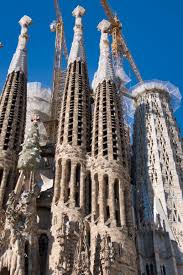 Sagrada familia (линии l2 и l5). Sagrada Familia Barcelona 2026 Structurae