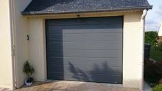 Porte De Garage En Alu Ral 7012 Realisation Solabaie Le Maitre Charles Porte Garage Porte Fenetre Pvc Fenetre Pvc