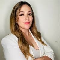 300+ perfiles de «Landaverde»