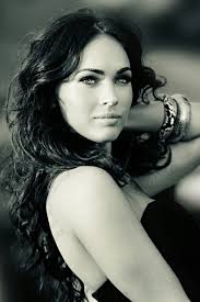 Now this is a hairstyle! Sexy Dark Hair Models 640x960 Download Hd Wallpaper Wallpapertip
