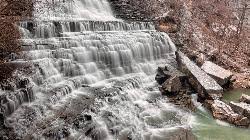 The biddle stairs contained small viewing portals to allow visitors a view of the falls and the niagara gorge from differing heights as they traveled along the staircase. Niagara Gorge Steel Stairs Cave And Hike Near Niagara Falls Ontario Free Arenas
