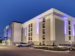 Hotels In Jackson Ms Holiday Inn Express Suites Jackson Downtown Coliseum