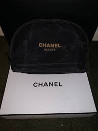 pin by sofia g on random in 2021 chanel makeup bag chanel makeup makeup bag