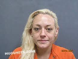 Sandra Petties's Instagram, Twitter & Facebook