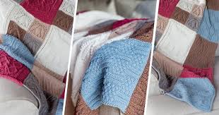 Die Kombers Bestaan Uit 35 Blokkies En Daar Is 9 Verskillende Patrone Nbsp Van Blokkies 1 8 Moet Knitting Squares Blanket Knitting Patterns Knitted Blankets