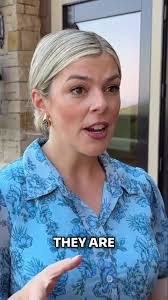 Sarah Stuckey's Instagram, Twitter & Facebook